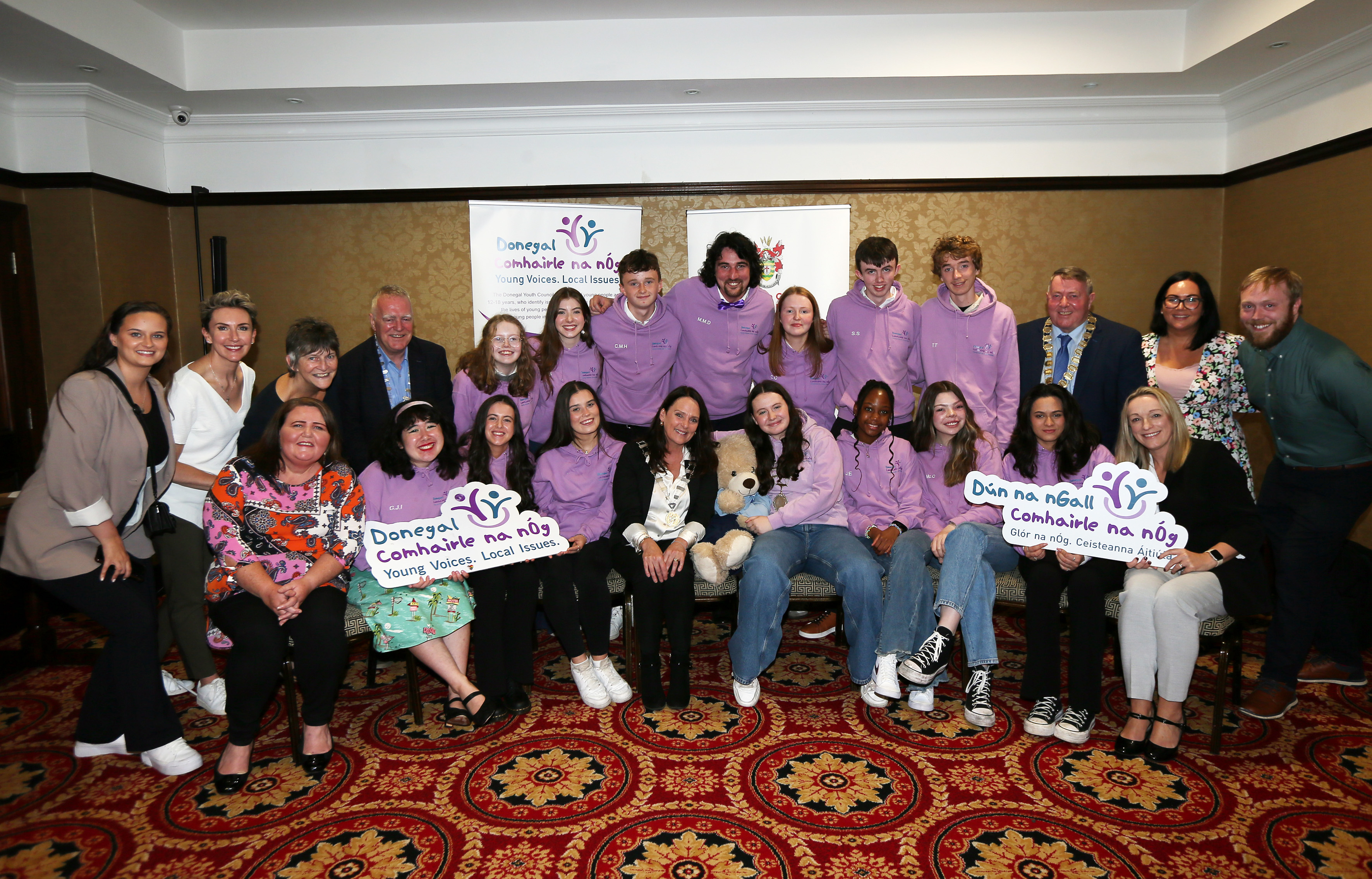 Members of Donegal Youth Council pictured with Cllr Joy Beard,  Cathaoirleach Cllr Niamh Kennedy, Cllr  Jimmy Kavanagh, Cllr Gerry McMonagle and representatives from Donegal County Council, the Health Service Executive, Youth Work Ireland and Foróige